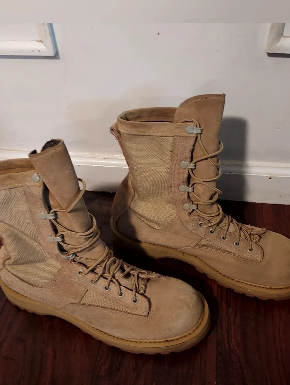 Vibram Men’s Suede  Military Steel toe  Combat boots Sz-9.5